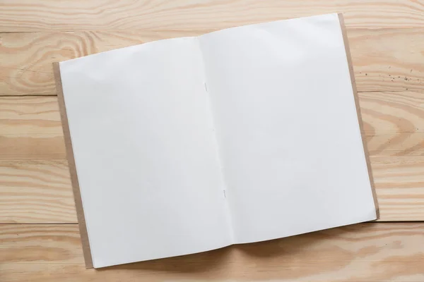 Resumen Blanco un papel blanco sobre tabla de madera vista superior backgrou — Foto de Stock