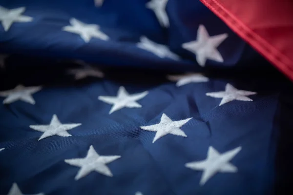 AntikA Amerika bayrağı kırmızı mavi beyaz desen arka plan sallayarak — Stok fotoğraf