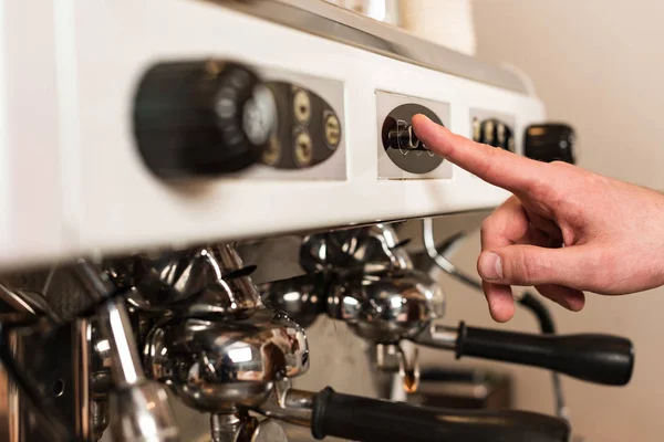 Cropped View Barista Using Coffee Machine Cafe — Stock Photo, Image
