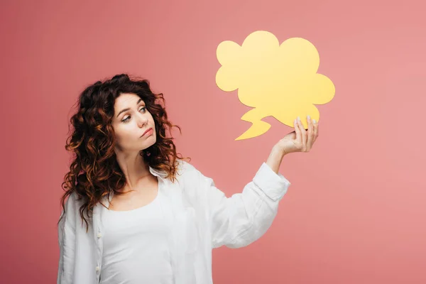 Beautiful Curly Girl Red Hair Holding Yellow Thought Bubble Pink — Stock Photo, Image