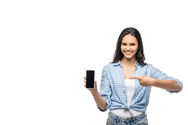 Chica Feliz Señalando Con Dedo Teléfono Inteligente Con Pantalla Blanco — Foto de Stock