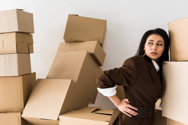 Selective Focus Attractive African American Girl Standing Hand Hip Boxes — Stock Photo, Image