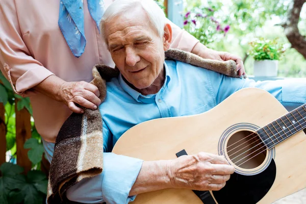 Cropped View Senior Woman Standing Happy Retired Husband Playing Acoustic — Stock Photo, Image