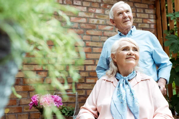 Low Angle View Happy Senior Man Standing Cheerful Wife Terrace — Stock Photo, Image