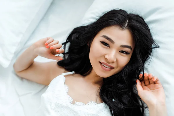 Overhead View Happy Asian Girl Lying Bed Home — Stock Photo, Image