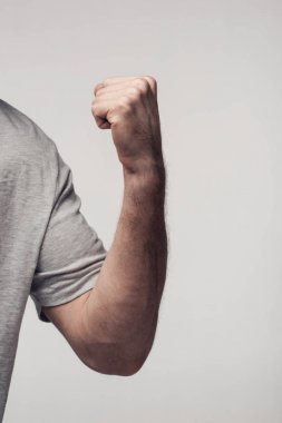 gri, insan duygu ve ifade kavramı izole yumruk gösteren adam kısmi görünümü