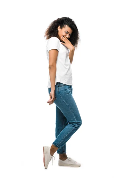 Menina Afro Americana Cobrindo Rosto Com Mão Jeans Azul Isolado — Fotografia de Stock