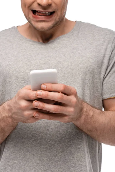 Vista Recortada Del Hombre Usando Teléfono Inteligente Mueca Aislado Blanco — Foto de Stock