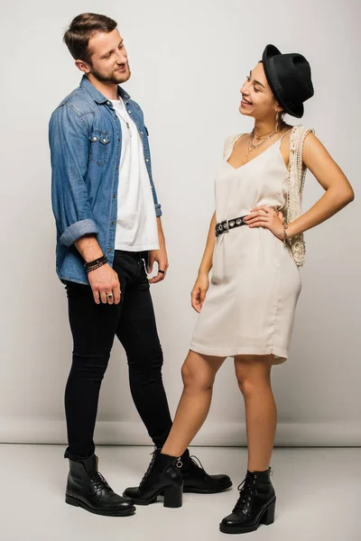 Full Length View Beautiful Couple Stylish Clothes Looking Each Other — Stock Photo, Image