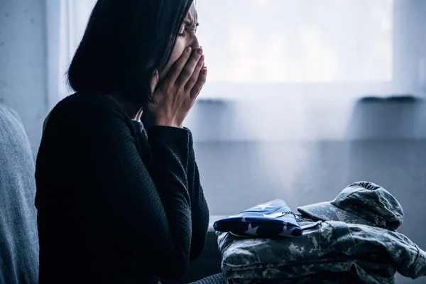 Woman Military Clothing Foded American Flag Crying Home — Stock Photo, Image