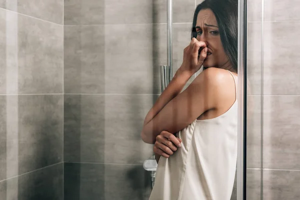 Lonely Depressed Woman Covering Face Crying Shower Copy Space — Stock Photo, Image