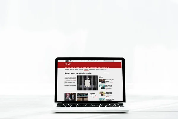 Kyiv Ukraine July 2019 Modern Laptop Bbc News Website Screen — Stock Photo, Image