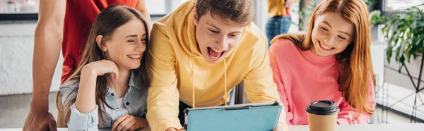 Panoramic Shot Smiling Schoolchildren Using Digital Tablet Classroom — Stock Photo, Image