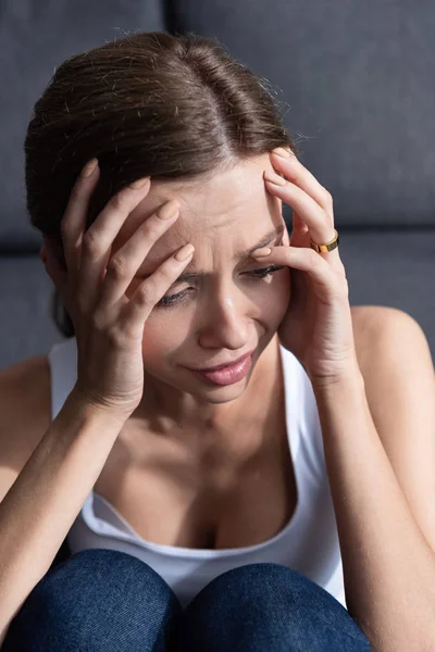 Depressed Young Woman Ring Crying Home — Stock Photo, Image