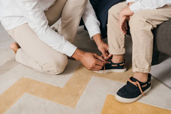 Cropped View Father Tying Shoelaces Son Home — Stock Photo, Image