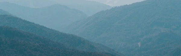 Panoramische Foto Van Het Schilderachtige Landschap Met Groene Bergen — Stockfoto