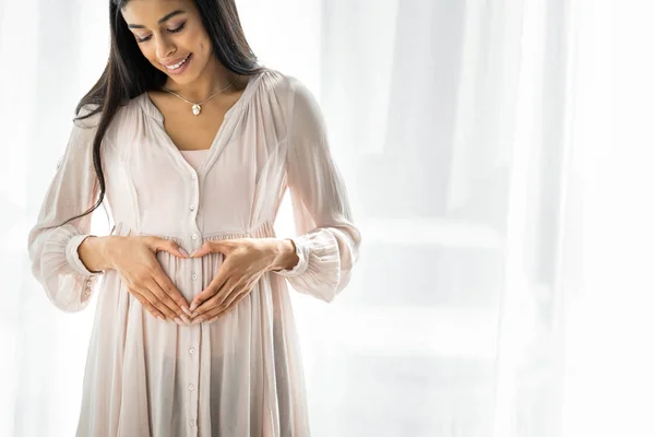 Smiling Pregnant African American Woman Showing Heart Sign Apartment — Stock Photo, Image