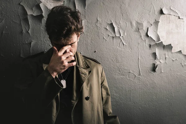 Man Touching Face While Standing Old Wall Post Apocalyptic Concept — Stock Photo, Image