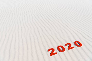 Maldivler 'deki kumsalda 2020 numara.