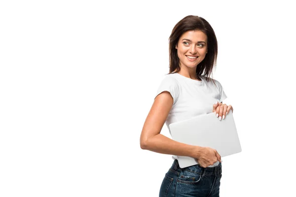 Красива Усміхнена Жінка Тримає Ноутбук Ізольована Білому — стокове фото
