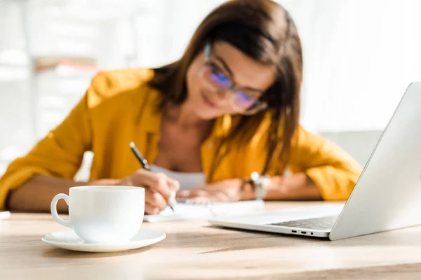 Selective Focus Coffee Cup Beautiful Freelancer Writing Home Office — Stock Photo, Image