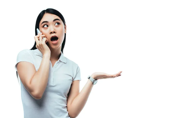 Shocked Attractive Asian Girl Open Mouth Talking Smartphone Isolated White — Stock Photo, Image