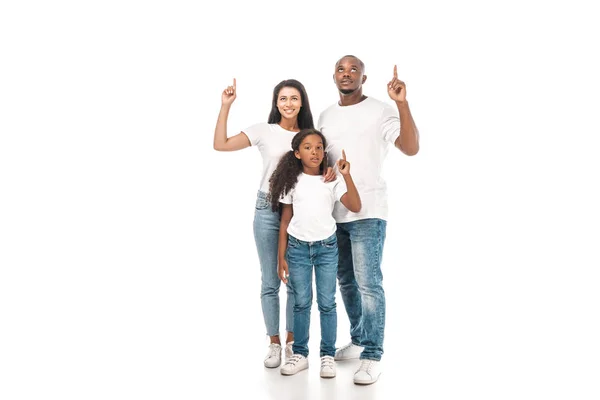 Afro Americana Mãe Pai Filha Apontando Com Dedos Fundo Branco — Fotografia de Stock