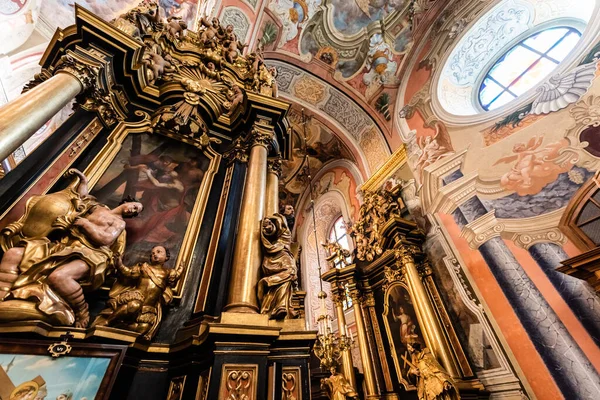 Lviv Ukraine October 2019 Low Angle View Carmelite Church Interior — 图库照片