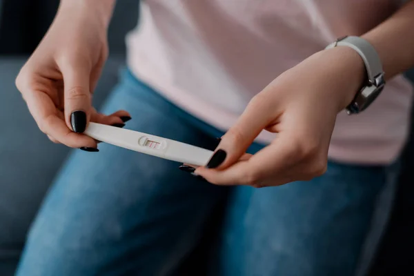 Cropped View Girl Holding Pregnancy Test Positive Result — Stock Photo, Image