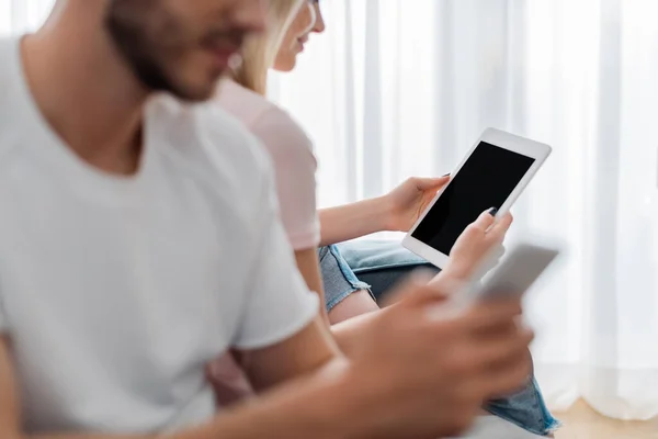 Selective Focus Happy Woman Holding Digital Tablet Blank Screen Boyfriend — Stock Photo, Image