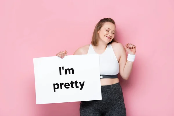 Šťastná Nadváha Dívka Drží Plakát Pěkný Nápis Růžové — Stock fotografie