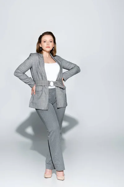 Full Length View Elegant Overweight Girl Standing Hands Hips Grey — Stock Photo, Image