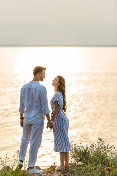 Handsome Man Attractive Woman Holding Hands Lake — Stock Photo, Image