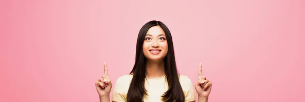 Panoramic Shot Happy Asian Girl Pointing Fingers Looking Isolated Pink — Stock Photo, Image