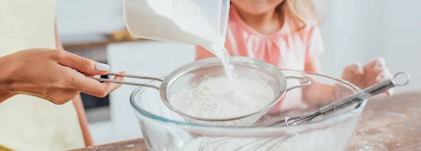 Partial View Woman Sieving Flour Glass Bowl Daughter Horizontal Image — Stock Photo, Image