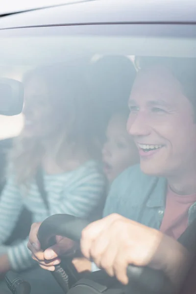 Selective Focus Excited Man Driving Car Family — Stock Photo, Image