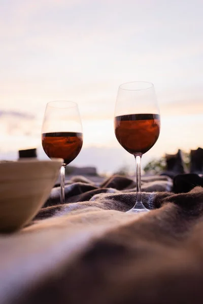 Selective Focus Glasses Wine Bowl Blanket — Stock Photo, Image