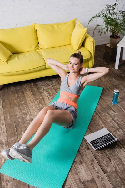 High Angle View Cheerful Sportswoman Working Out Fitness Mat Laptop — Stock Photo, Image