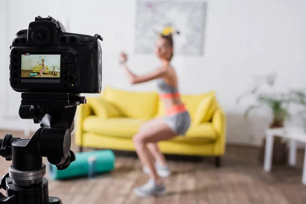 Selective Focus Young Sportswoman Training Digital Camera Living Room — Stock Photo, Image