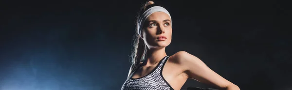 Panoramic Shot Sportswoman Headband Looking Away Gym — Stock Photo, Image