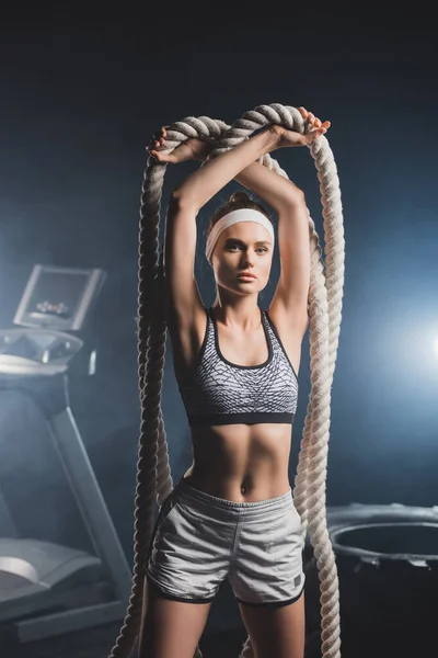 Young Sportswoman Looking Camera While Holding Battle Rope Sports Center — Stock Photo, Image