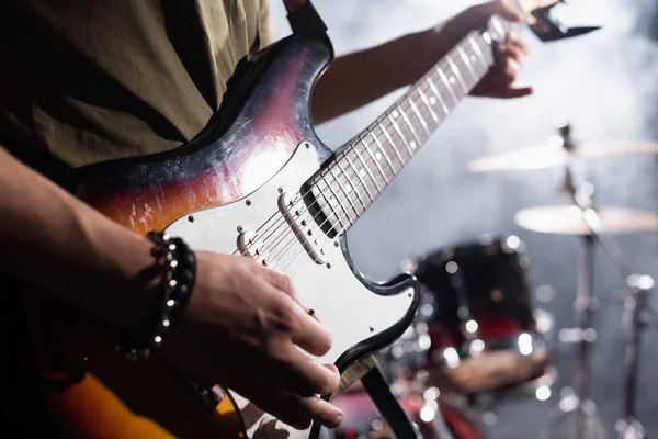 Kyiv Ukraine August 2020 Cropped View Rock Band Guitarist Holding — Stock Fotó