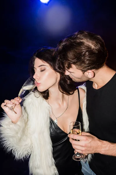 Passionate Man Looking Sexy Brunette Woman Closed Eyes Drinking Champagne — Stock Photo, Image