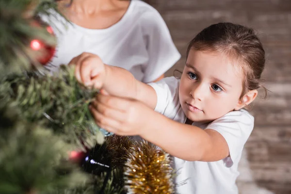 Selective Focus Girl Standing Mother Decorating Christmas Pine — Stock Photo, Image