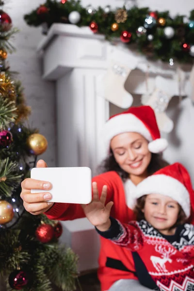 Selective Focus Mother Daughter Taking Selfie Fireplace Home — Stock Photo, Image