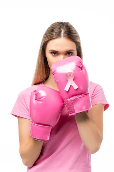 Junge Frau Boxhandschuhen Mit Rosafarbenem Brustkrebsband Isoliert Auf Weiß — Stockfoto