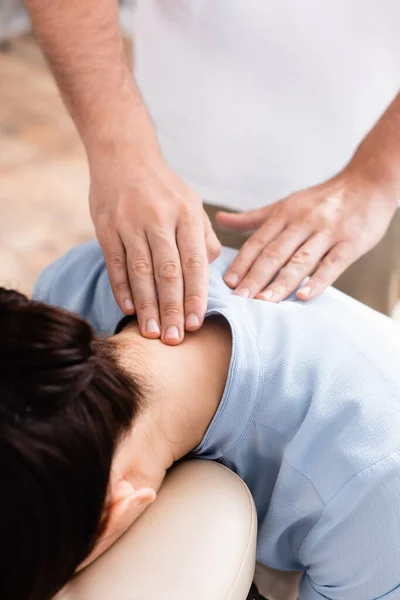 Close View Masseur Doing Seated Massage Neck Female Client — Stock Photo, Image