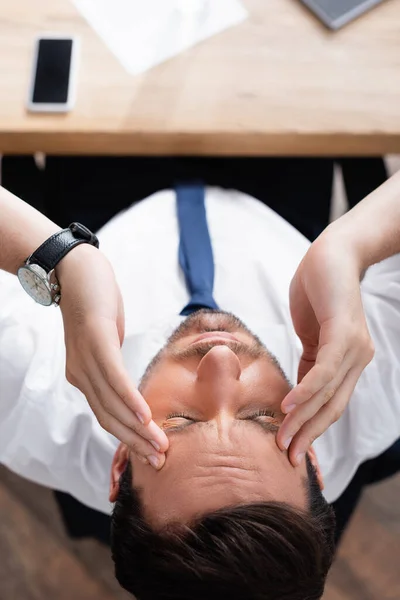 Top View Businessman Headache Sitting Workplace Blurred Background — Stock Photo, Image