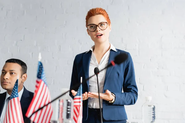 Redhead Female Politician Speaking Political Party Congress Standing Indian Colleague — Stock Photo, Image