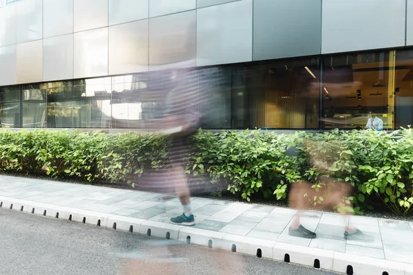 Motion Blur People Walking Street Modern Building — Stock Photo, Image